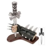 United Cutlery Skull Dagger With Leather Glove
