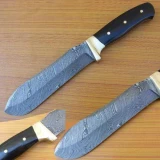 Custom Made Damascus Steel Replica S,pal Puma Knife