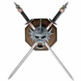 United Cutlery Warrior Head Display Plaque with Dual Swords