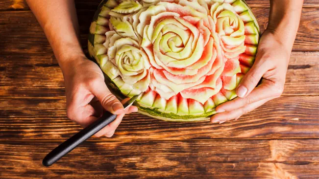 Understanding Carving Knives: Uses and Advantages in Your Kitchen